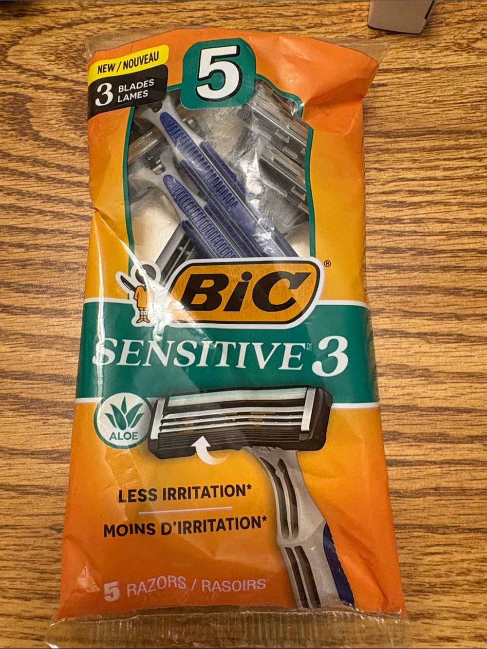 BIC Sensitive3 Men’s Disposable Razors — Orange/Green